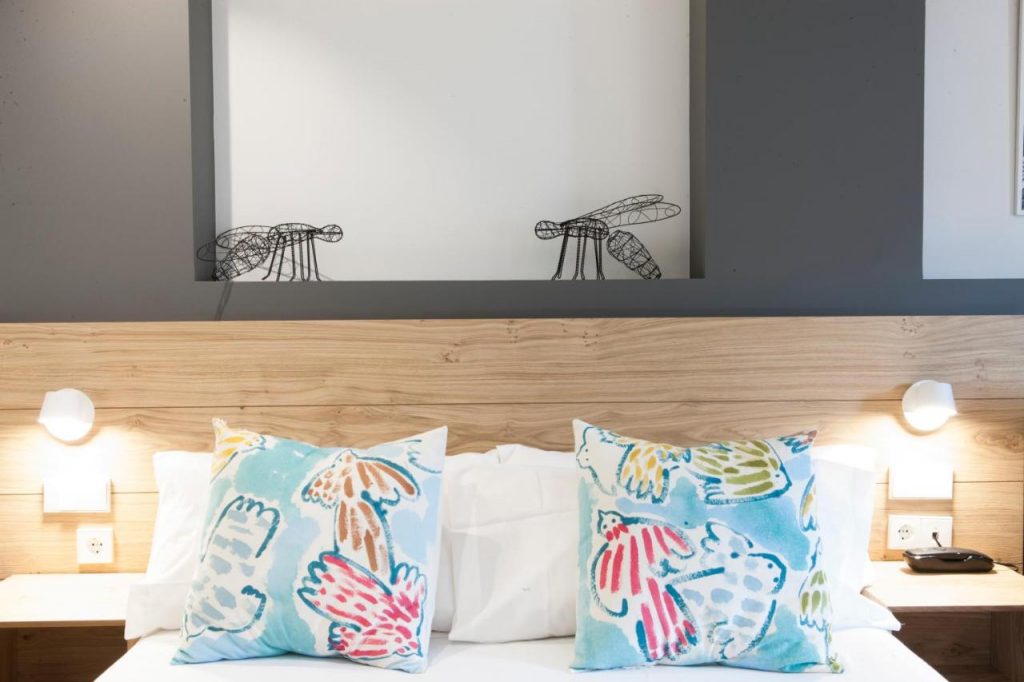 Antique Pamplona Tres Reyes Apartments | Pamplona, Navarra